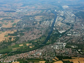 Von weit weg bis ganz nah - Luftbild Heilbronns zum Vergrößern (2016, HN-VK)