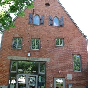 Jugendhaus (Mai 2014, EK)