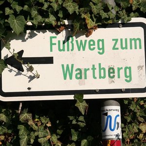 Hinweisschild Fußweg (Nov. 2013, UM)