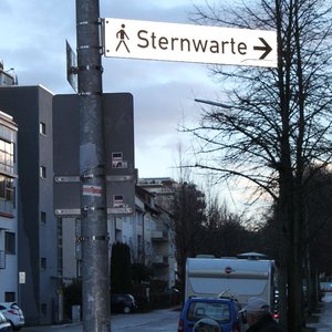 Hinweisschild Sternwarte (Jan. 2014, BK)