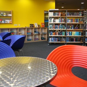 Jugendbibliothek (2012, VN)