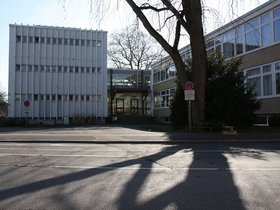 Das Theodor-Heuss-Gymnasium (Mrz. 2014, HMS)