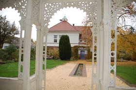 Die Jugendkunstschule ist im Botanischen Obstgarten gelegen (2013, EK)