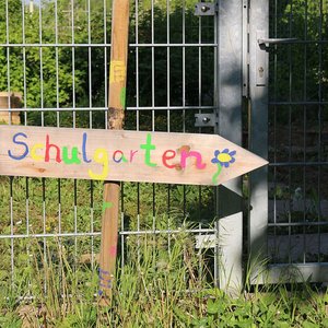 Schulgartenschild (Mai 2016, FL)