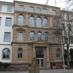 Robert Mayer Gymnasium (Feb. 2014, BK)