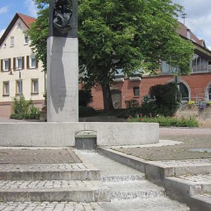 Nepomukbrunnen (Juni 2011, RSch)