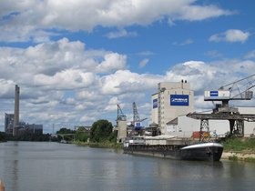 Im Kanalhafen (2013, FL)