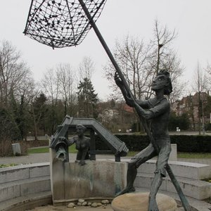 Neckargartacher Linsafamerbrunnen (2011, FL)