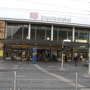 Haupteingang (Jan. 2014, EK)