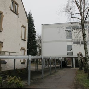 Schuleingang Grundschule (Dez. 2011, FL)