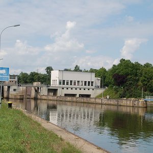 Schleuse und Wasserkraftwerk (Juli 2014, EK)