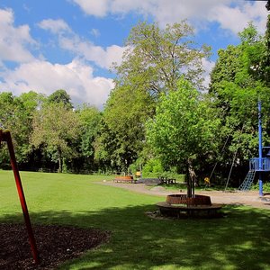 Spielplatz Leinbachpark (Mai 2014, FL)