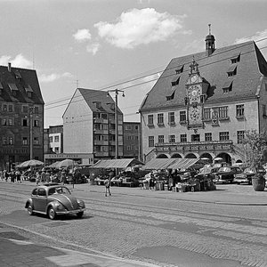 Rathaus und Marktplatz (1958, LMZ992061)
