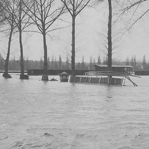 Überschwemmtes Sportplatzgelände (1931, StadtA HN)