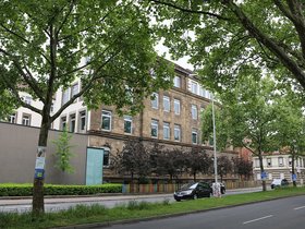 Die Rosenauschule an der Südstraße (Mai 2014, HMS)