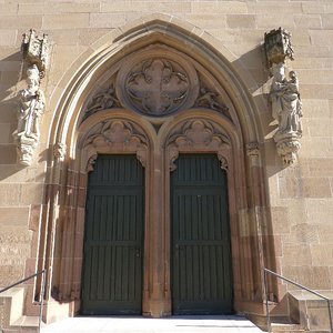 Hauptportal Nikolaikirche (Feb. 2014, KB)