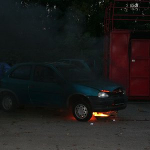 Übung der Jugendfeuerwehr Heilbronn: Motorbrand löschen (Okt. 2014, FL)