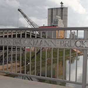 Peter-Bruckmann-Brücke (Jan. 2014, BK)