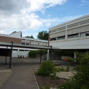 Gebäude der Grund- und Werkrealschule (Juni 2014, KB)