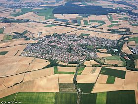 Kirchhausen im Luftbild zum Vergrößern (2016, HN-VK)